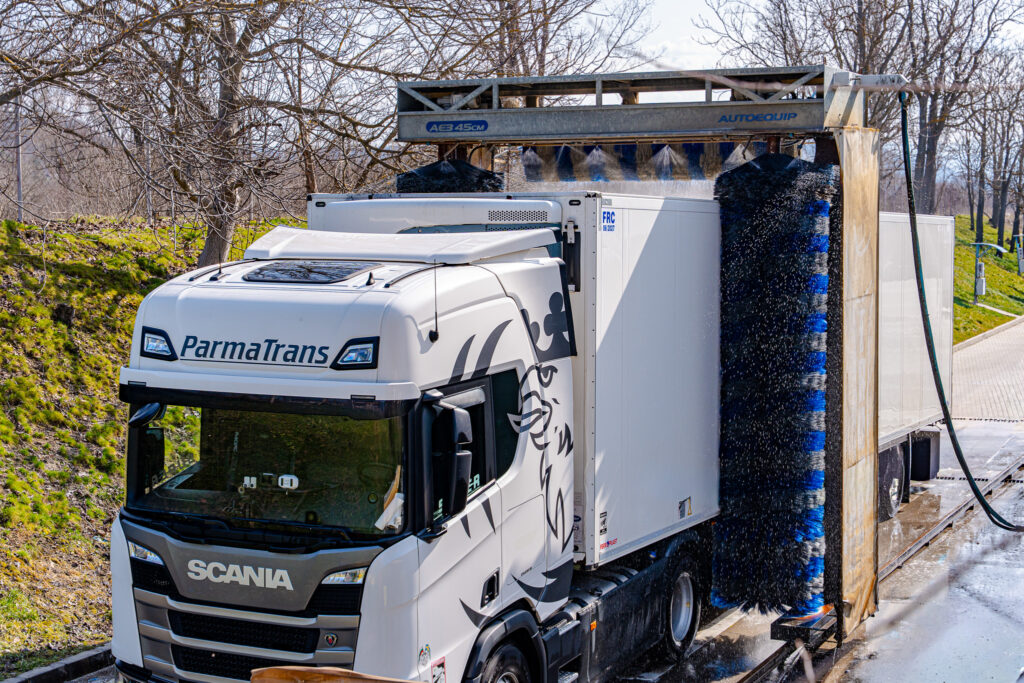 Парма Транс Севлиево – Хладилен транспорт & truck wash 30
